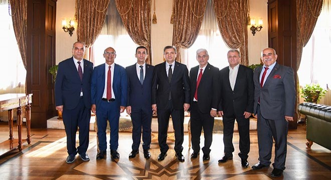 Antalya Valisi Şahin, muhtarları makamında kabul etti