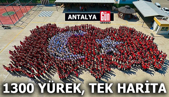 Antalya'da 23 Nisan kutlamasında, '1300 yürek, tek harita