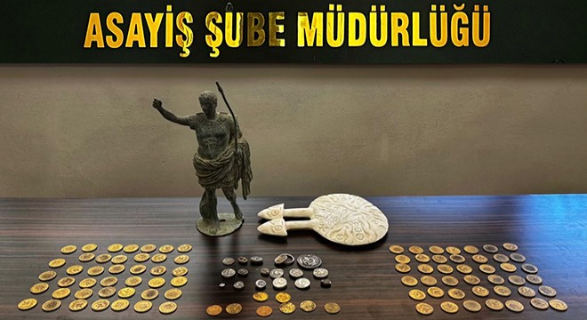 Antalya da 50 bin dolar dolandıran 4 şüpheli yakalandı