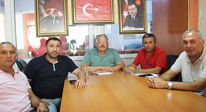 Antalya da AK Parti li Uysal dan pazar yeri eleştirisi