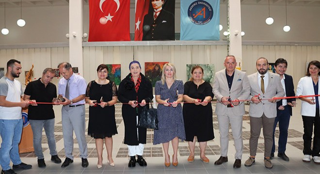 Akdeniz Üniversitesi nde  Cumhuriyet  sergisi