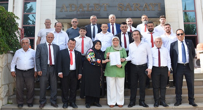 Antalya da MHP li Yapılmışev, mazbatasını aldı