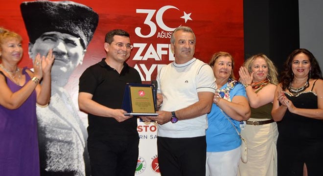 Antalya da  Zafer  sergisi