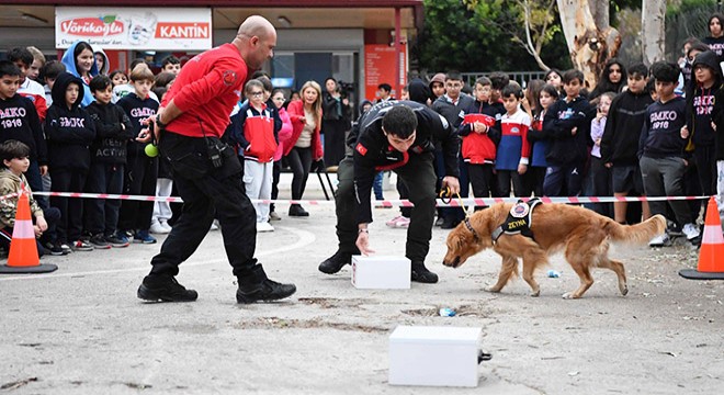 Antalya da Zeyna dan öğrencilere afet tatbikatı