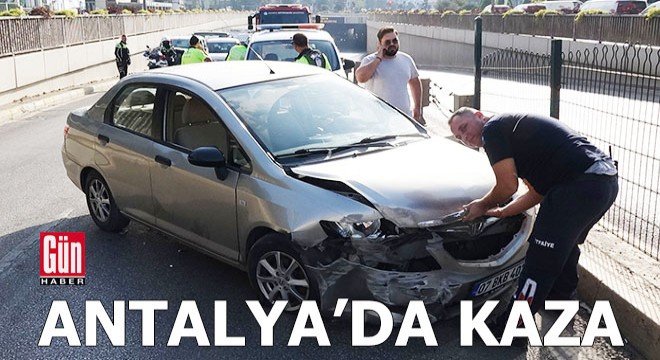 Antalya da alt geçit çıkışında kaza