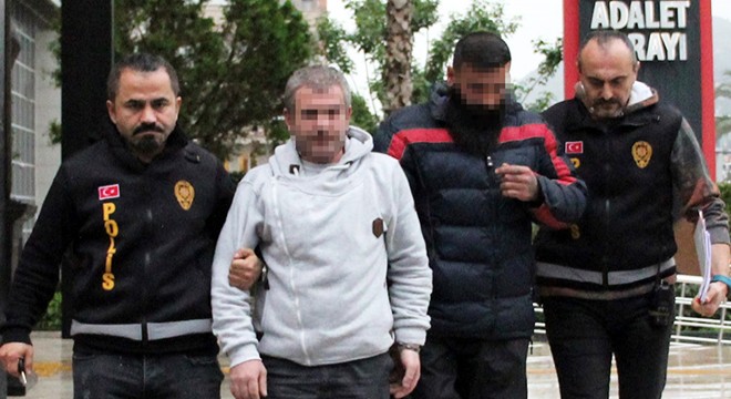 Antalya da aranan 2 hükümlü yakalandı