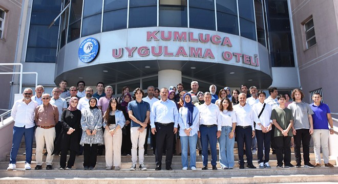 Antalya da başarılı öğrenciler ödüllendirildi