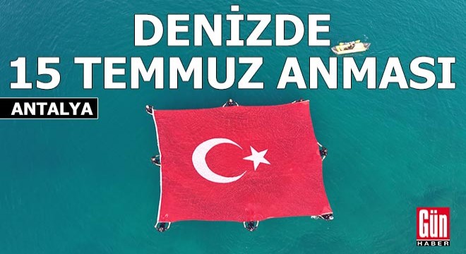 Antalya da denizde  15 Temmuz  anması