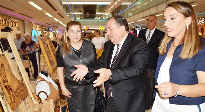 Antalya da deri sanatı sergisi açıldı