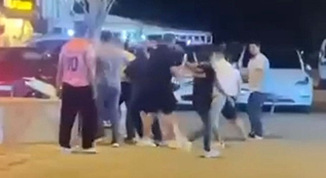 Antalya da esnaf arasındaki tartışma sokağa taştı