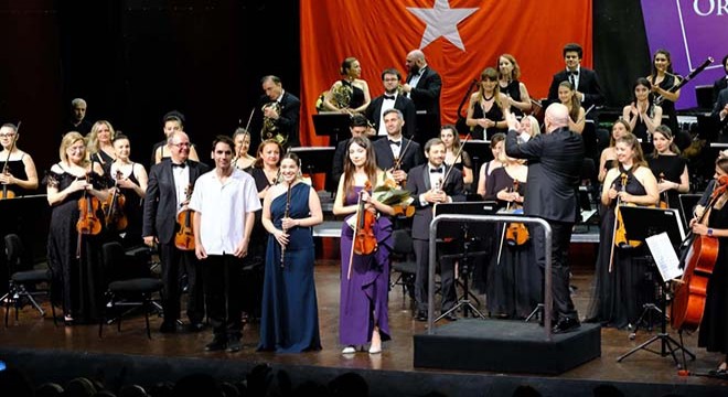 Antalya da genç yeteneklerle 19 Mayıs özel konseri