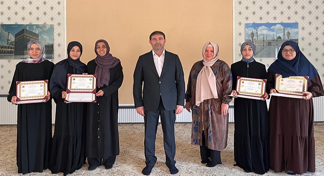 Antalya da hafızlara belgeleri takdim edildi