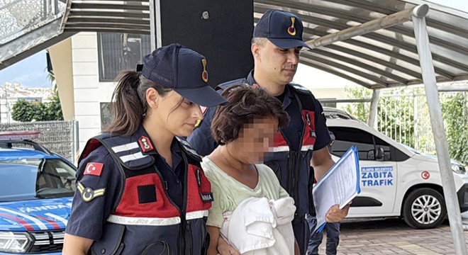 Antalya da iş yeri ve minibüsü kundaklayan kadın tutuklandı