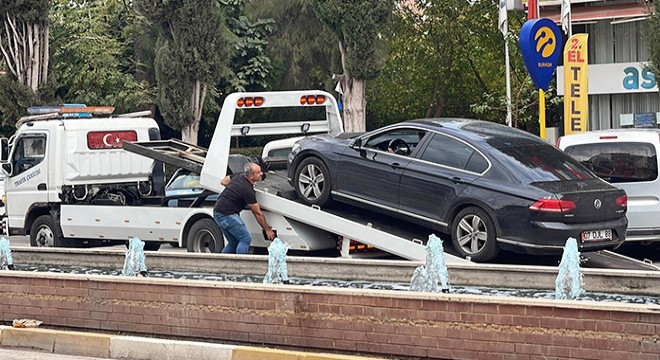 Antalya da tazminatı ödemeyen belediye şirketinin aracı haczedildi