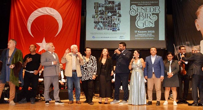 Antalya da iz bırakanlar sahnede