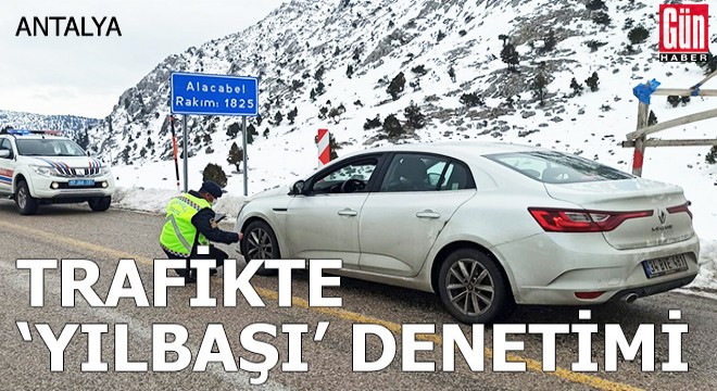 Antalya da jandarmadan trafikte  yılbaşı  denetimi