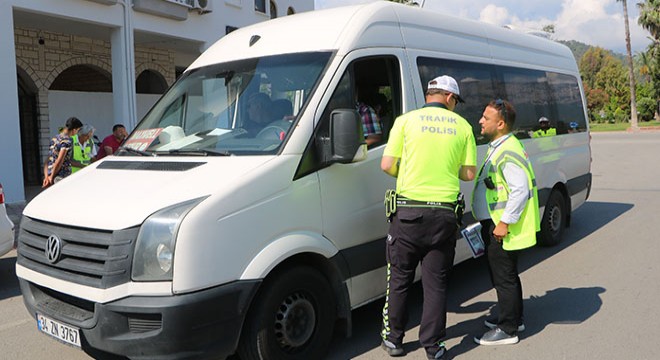 Antalya da kaçak taşımacılara sıkı denetim