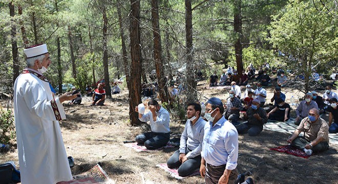 Antalya da mahalleli yağmur duasına çıktı