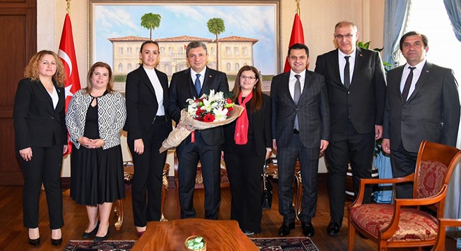 Antalya’da Öğretmenler Günü kutlandı