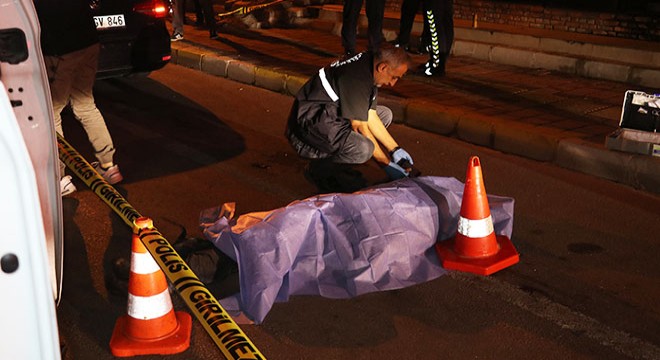 Antalya da otomobilin çarptığı yaya hayatını kaybetti