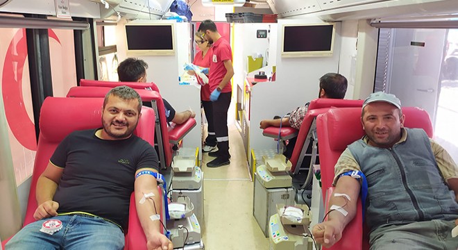 Antalya da sanayi esnafından kan bağışı