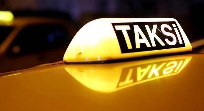 Antalya da taksinin çarptığı kadın hayatını kaybetti
