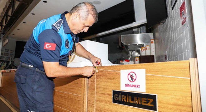 Antalya da tarihi geçmiş ürün satan restoran mühürlendi