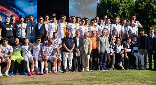 Antalya da turizmcilerin dostluk turnuvası