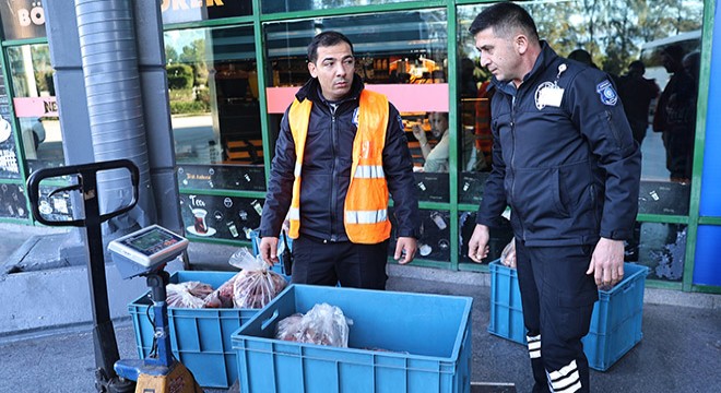 Antalya da usulsüz taşınan 270 kilo ete el konuldu