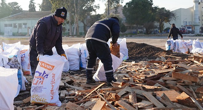 Antalyalı hayırseverden depremzelere 2 TIR yakacak