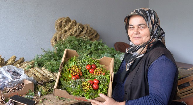 Antalyalı kadınlardan Avrupa ya 1 milyon Noel çelengi