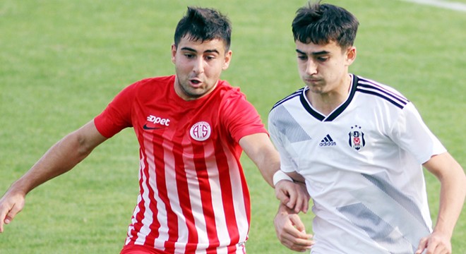 Antalyaspor 2 genç oyuncusunu kiraladı