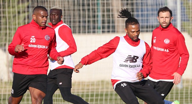 Antalyaspor, 8 haftalık galibiyet hasretine son vermeyi hedefliyor