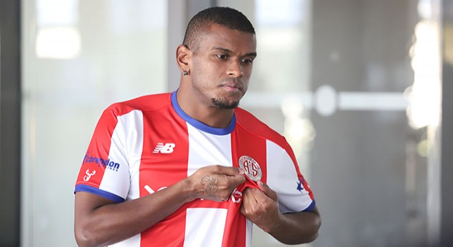 Antalyaspor Lucas Martins i kadrosuna kattı