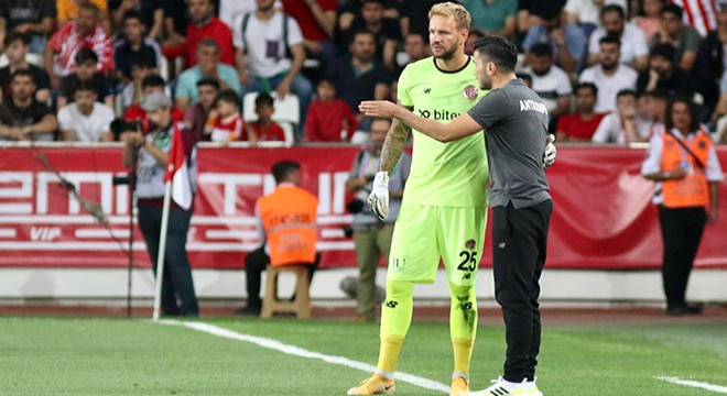 Antalyaspor da Boffin ile yollar ayrılıyor