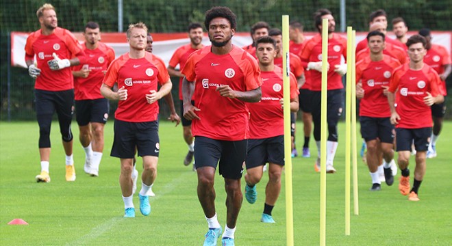 Antalyaspor hazırlık maçlarında istediğini alamadı