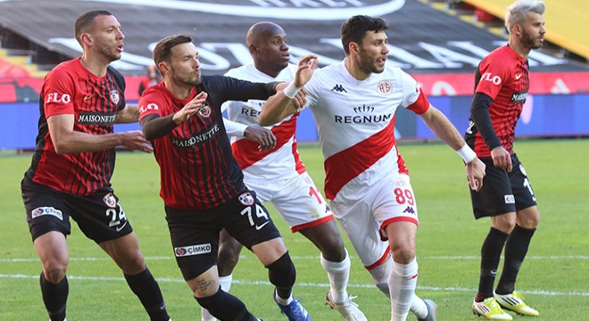 Antalyaspor un maçlarında 2 ve daha az gol atılıyor