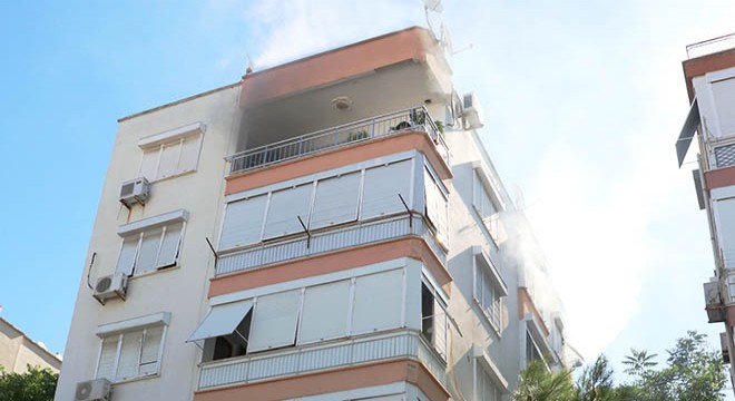 Apartmanda korkutan yangın