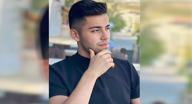 Araç kazasında şehit olan asker, toprağa verildi