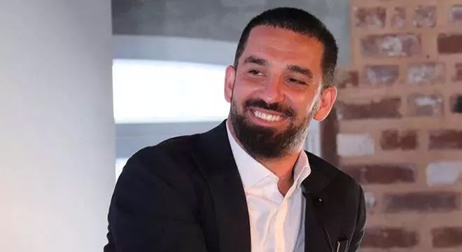 Arda Turan, depremzedeler için sahaya çıkıyor