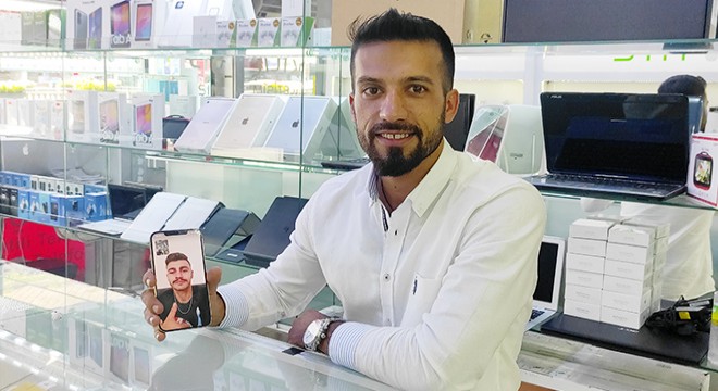 Arkadaşından, damada 11 bin TL'lik telefon takısı