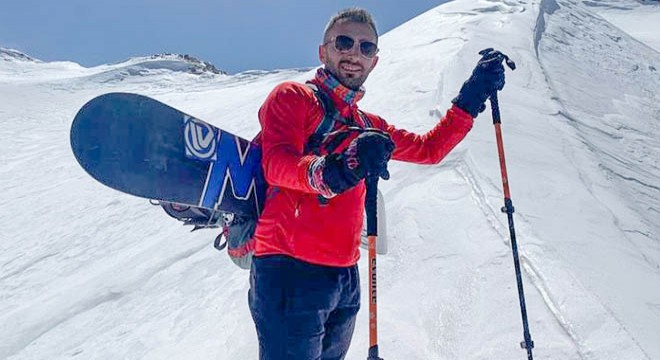 Artos Dağı'nda snowboard