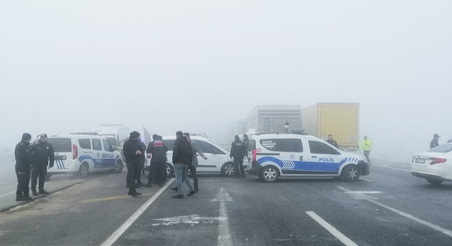 Askeri araç, TIR'a çarptı: 2 şehit, 2 yaralı- Yeniden