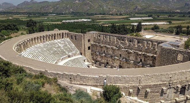 Aspendos Tiyatrosu: Antik Çağın Gösteri Sanatları Merkezi