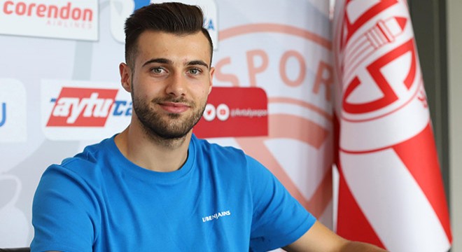 Ataberk Dadakdeniz FTA Antalyaspor da