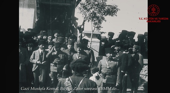 Atatürk'ün büyük zafer sonrası görüntüleri paylaşıldı
