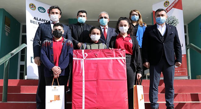 Atık pil toplama kampanyası ödülleri sahiplerini buldu