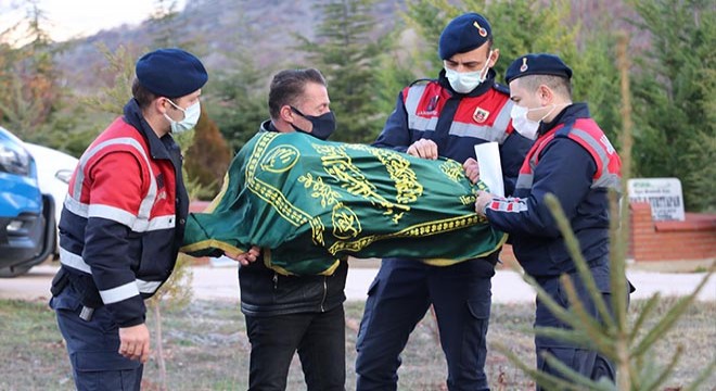 Atık ayrıştırma tesisinde bulunan bebek, vurularak öldürülmüş