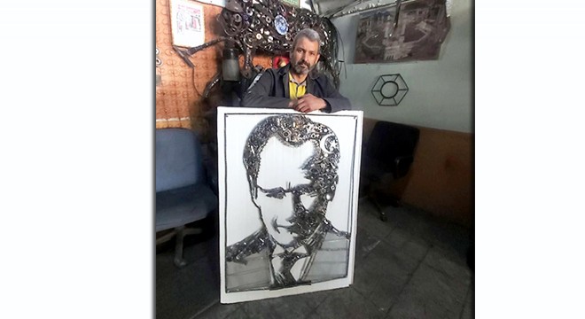 Atık parçalardan Atatürk portresi
