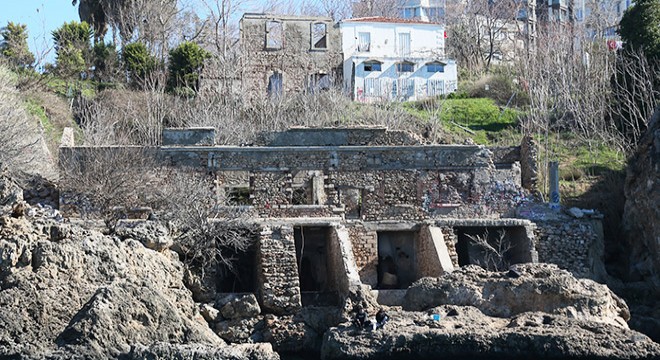 Atıl santral binasına Deniz Müzesi önerisi